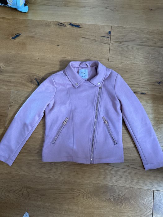 Różowa kurtka ramoneska Sinsay rozmiar 128 miła w dotyku