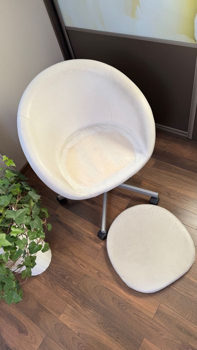 IKEA SKRUVSTA Krzesło obrotowe, Ysane biały