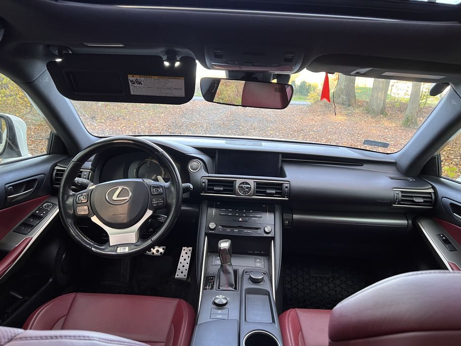 Lexus IS 200T F-Sport