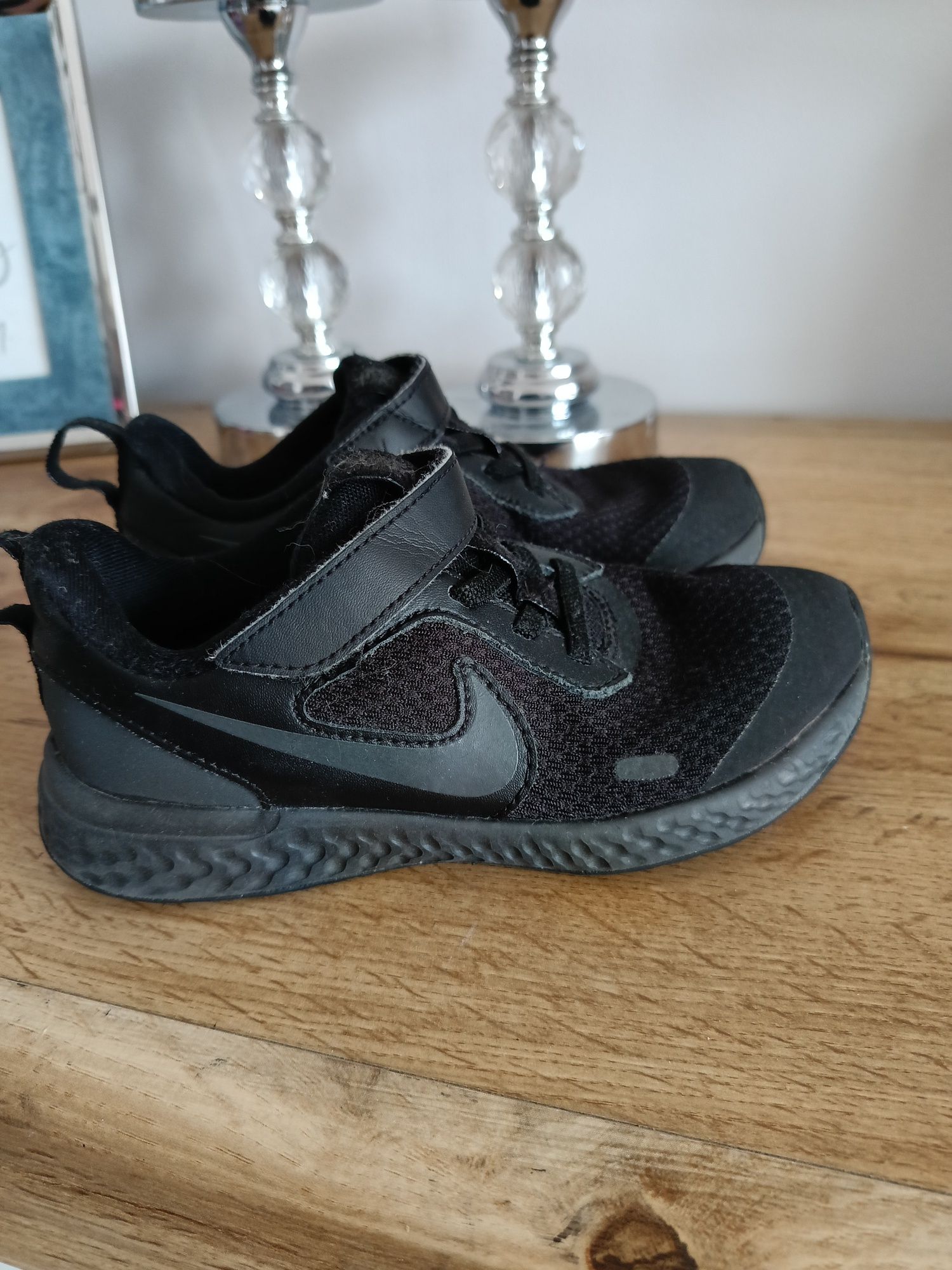 Buty Nike revolution 28,5 czarne