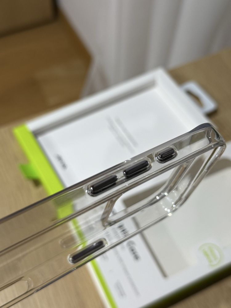Przezroczyste etui JINYA na IPhone 16 Pro