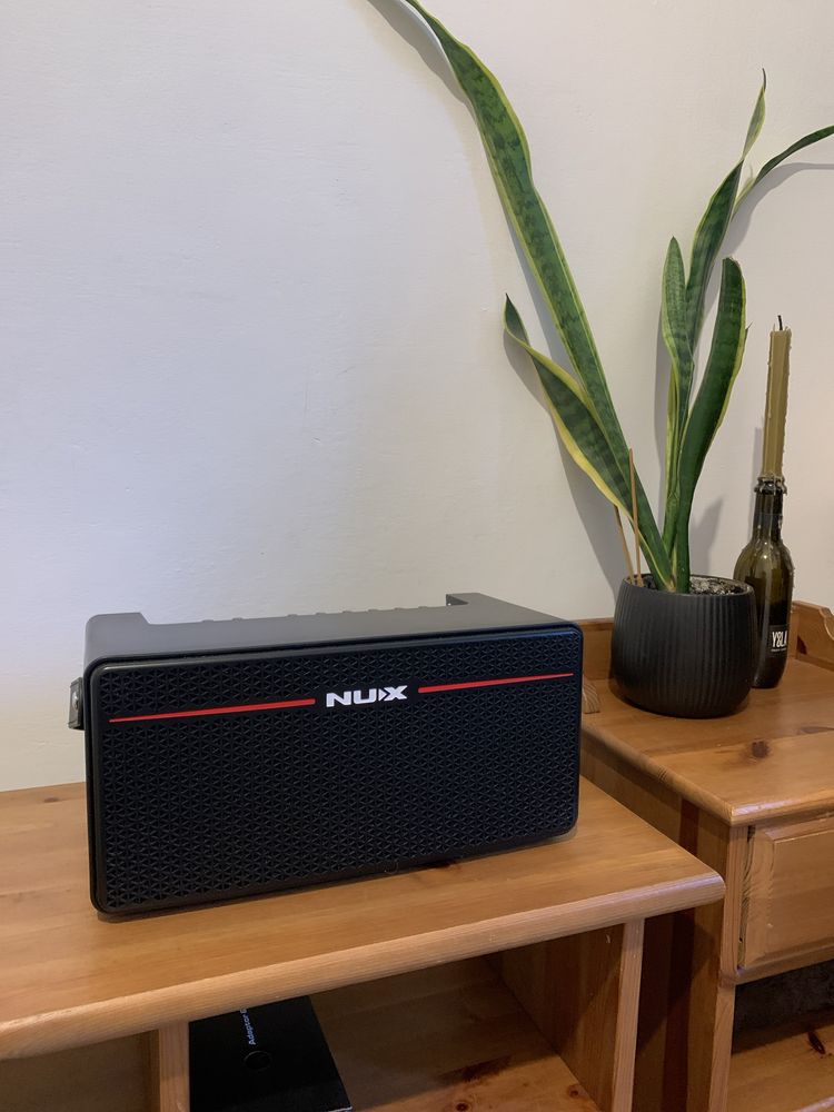 NUX Mighty Space - гітарний комбік з Bluetooth і цифровими ефектами