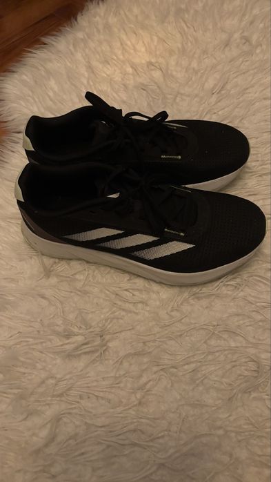 Tenis pretos adidas