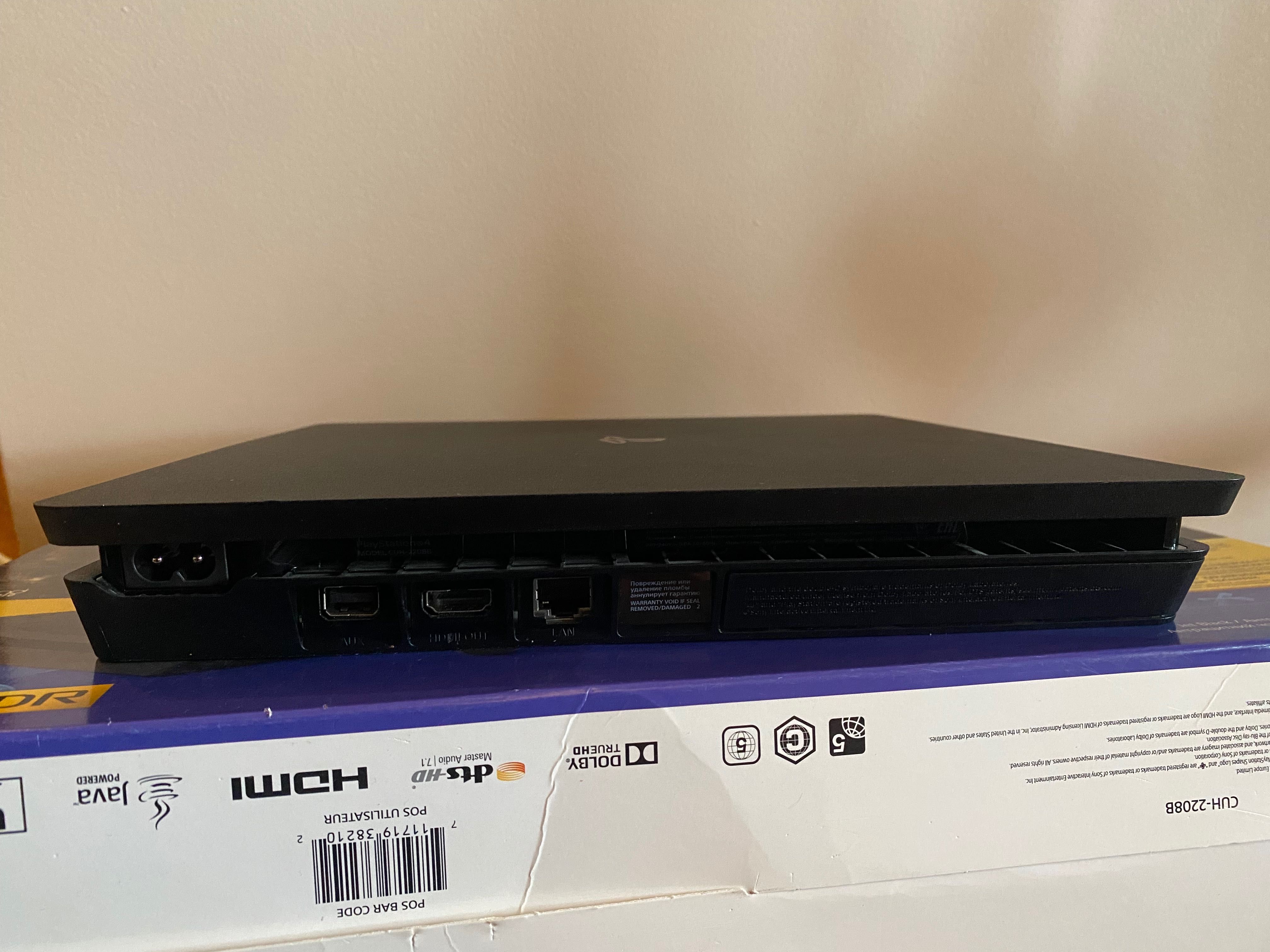Playstation 4 slim 1TB