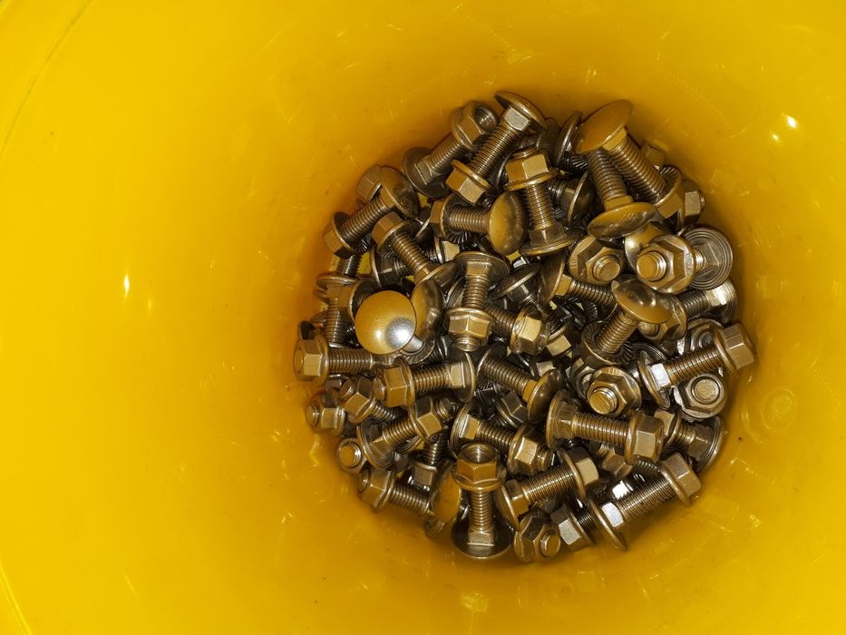 Śróba zamkowa nierdzewna z nakrętką A2M10x30