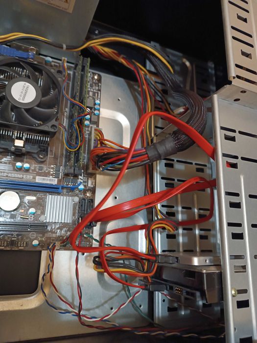 Системный блок 2*3.5 GHz/8Gb ddr3/SSD + Hdd  Готов к работе из коробки