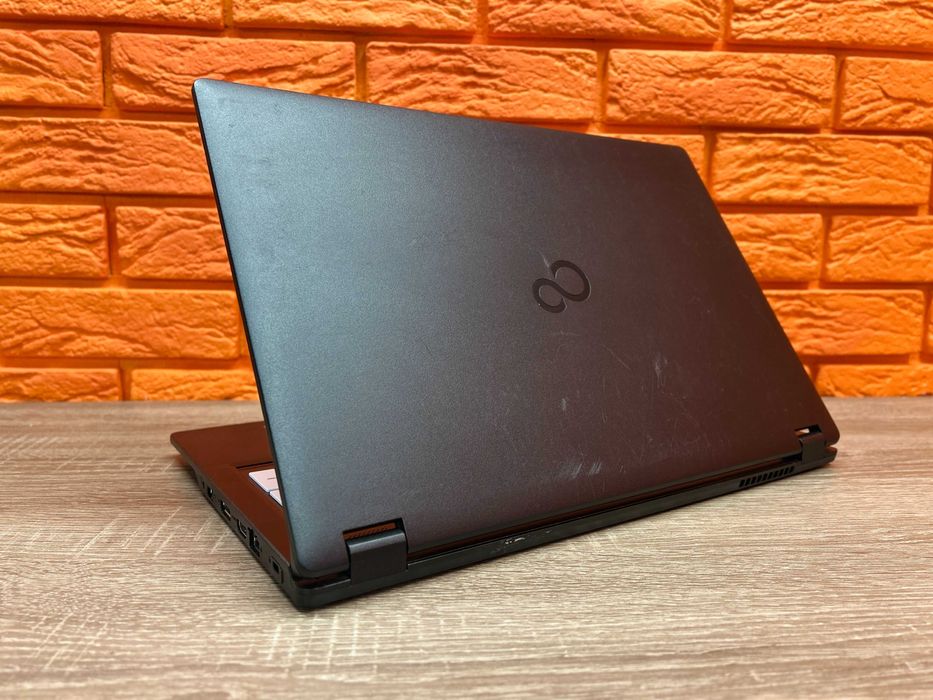 Ноутбук 15.6"Fujitsu E559/ i5-8265U, 16 RAM, 512 SSD/Type-C, Win11Pro