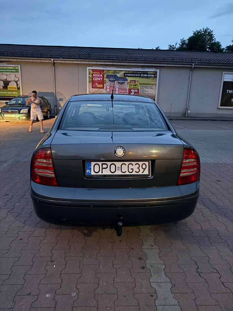 Witam posiadam na sprzedaz skode super b