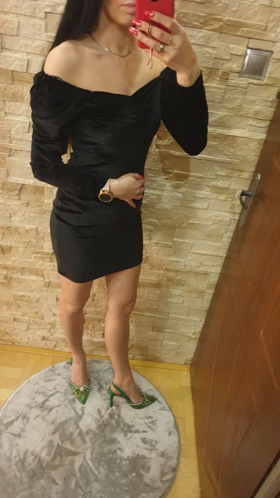 Nowa welurowa czarna sukienka r. XS/S SINSAY
