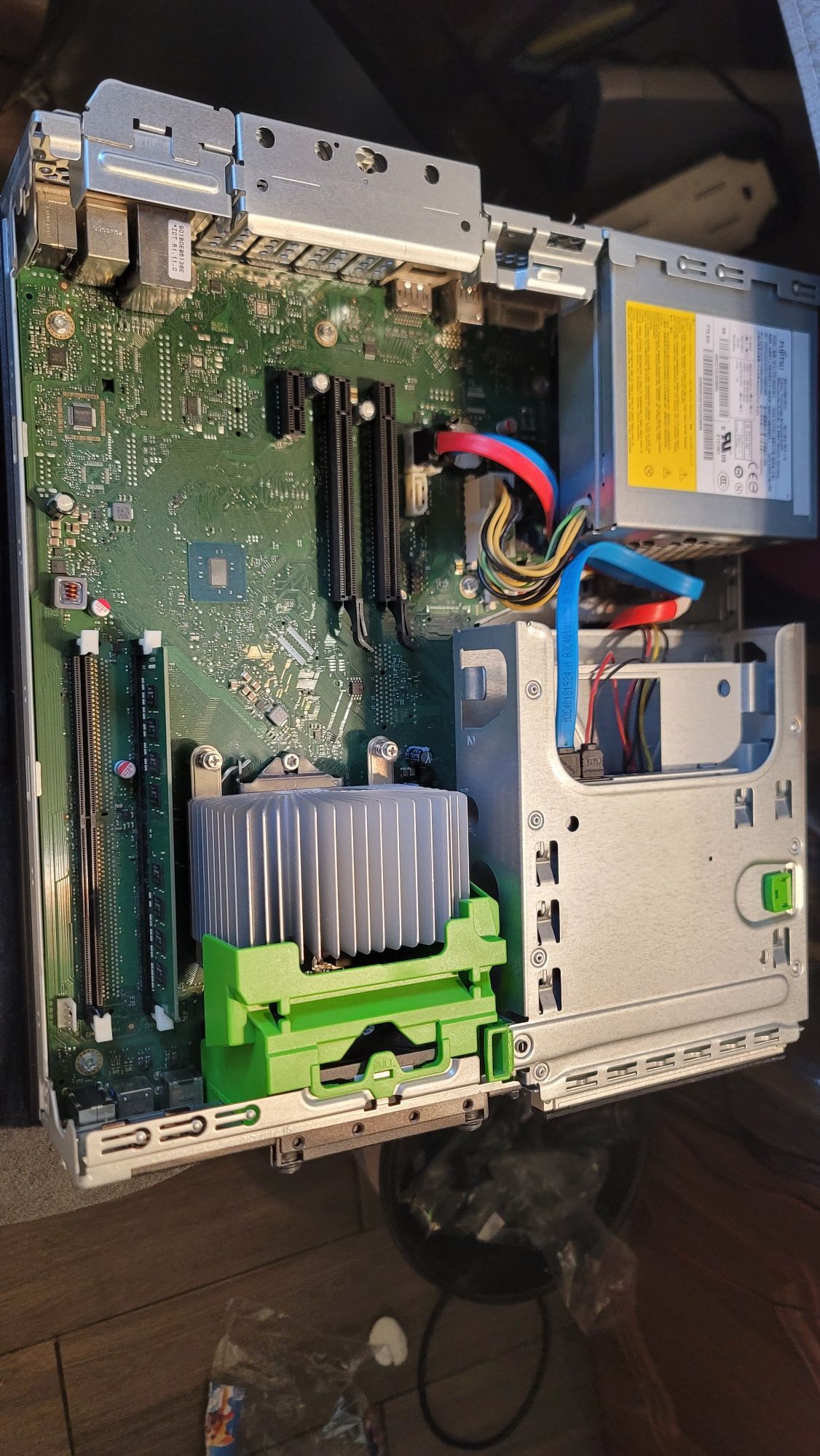 Системний блок Fujitsu Esprimo D556