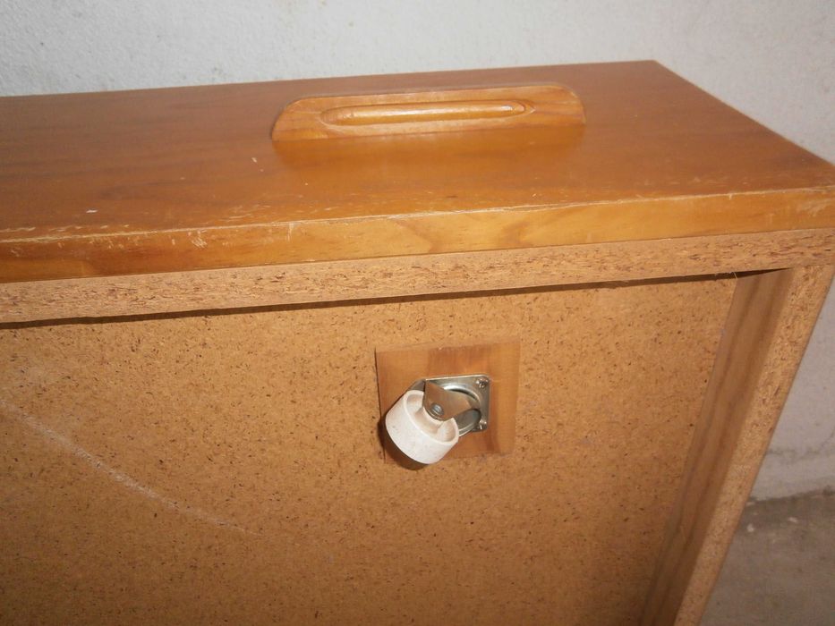 Gavetão com rodas cor faia