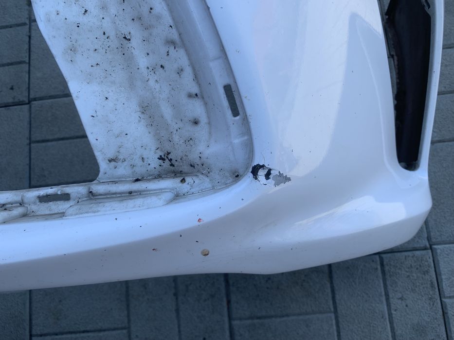 Передний бампер Toyota Camry 55