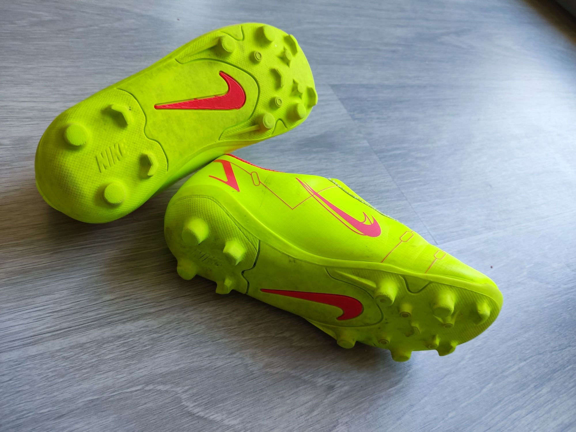 Chuteiras  Sapatilhas Nike Mercurial tamanho 28,5