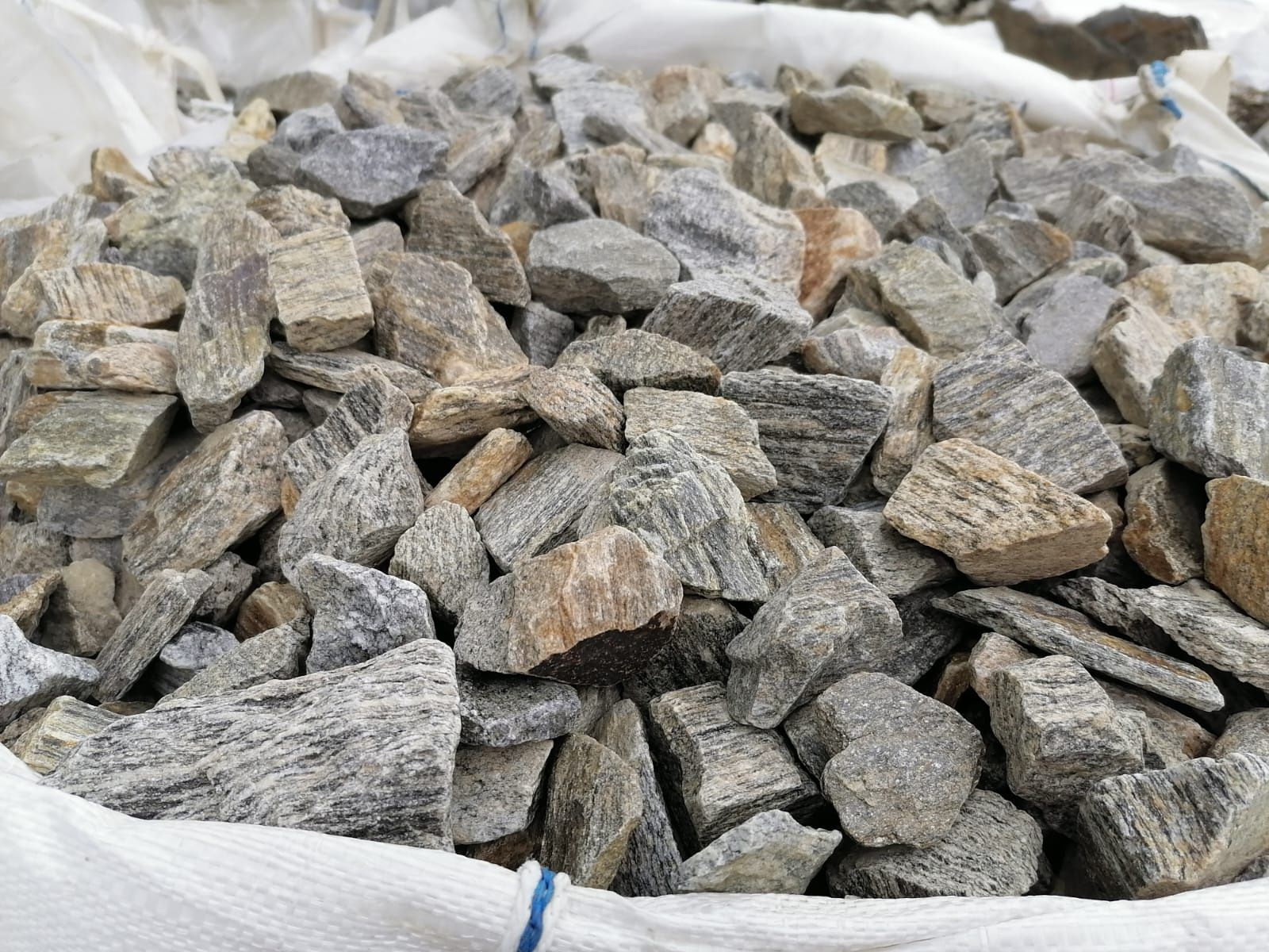 Kora kamienna gnejsowa kamień naturalny grys darmowa DOSTAWA + głaz