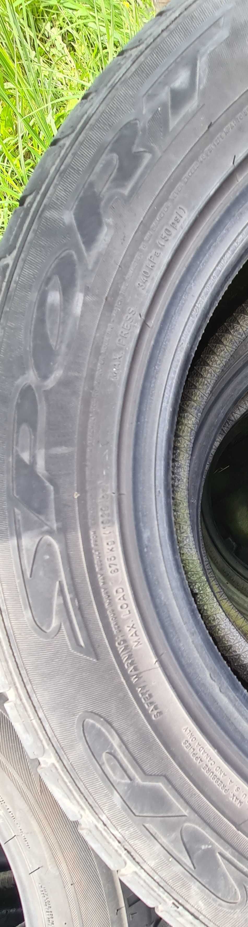 Opony osobowe 235/55R17 Dunlop *S