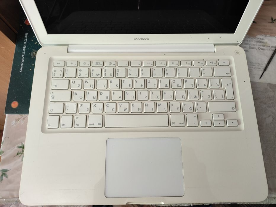 Продам MacBook..