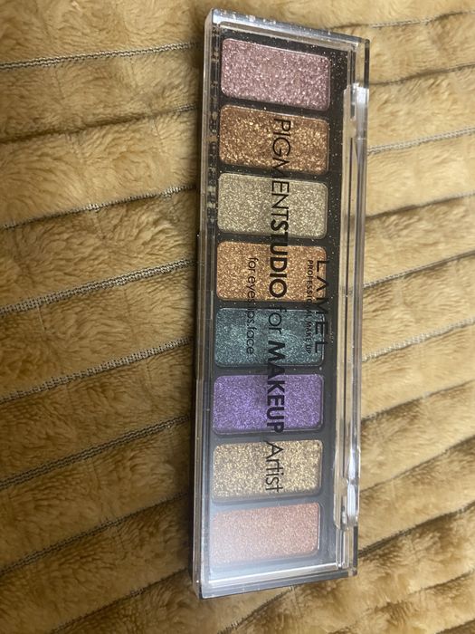 Продам палетки теней в асортименте