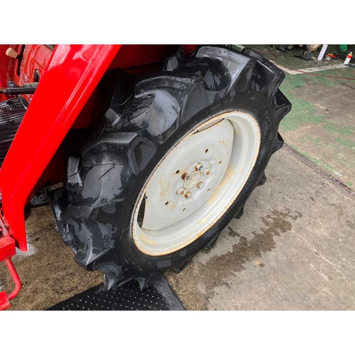 Traktor Yanmar FF245D