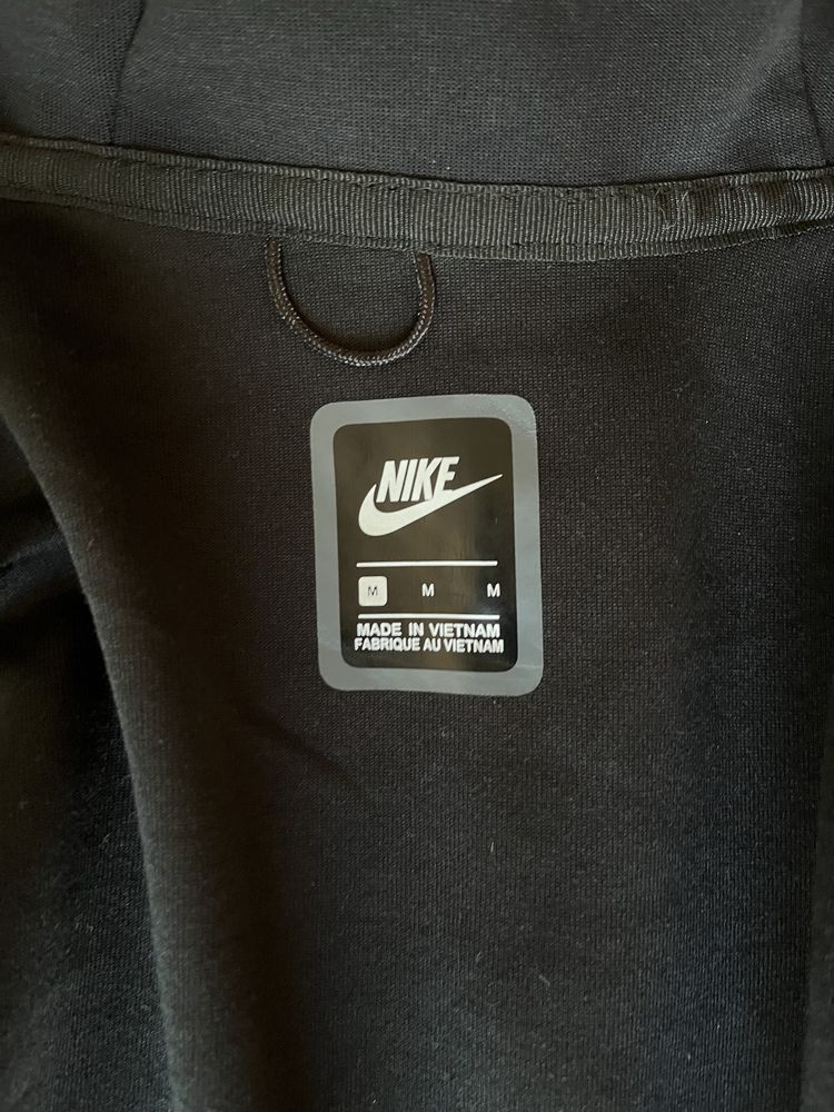 Nike tech preto M
