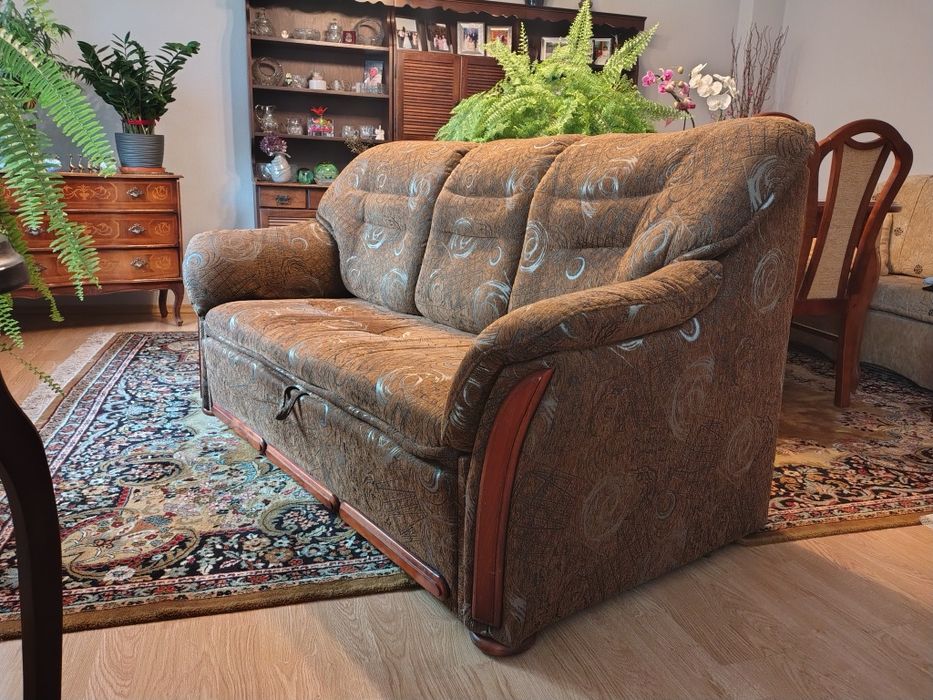 Kanapa brązowa trzyosobowa