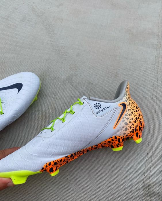 Chuteiras nike phanton tamanho 40 e meio