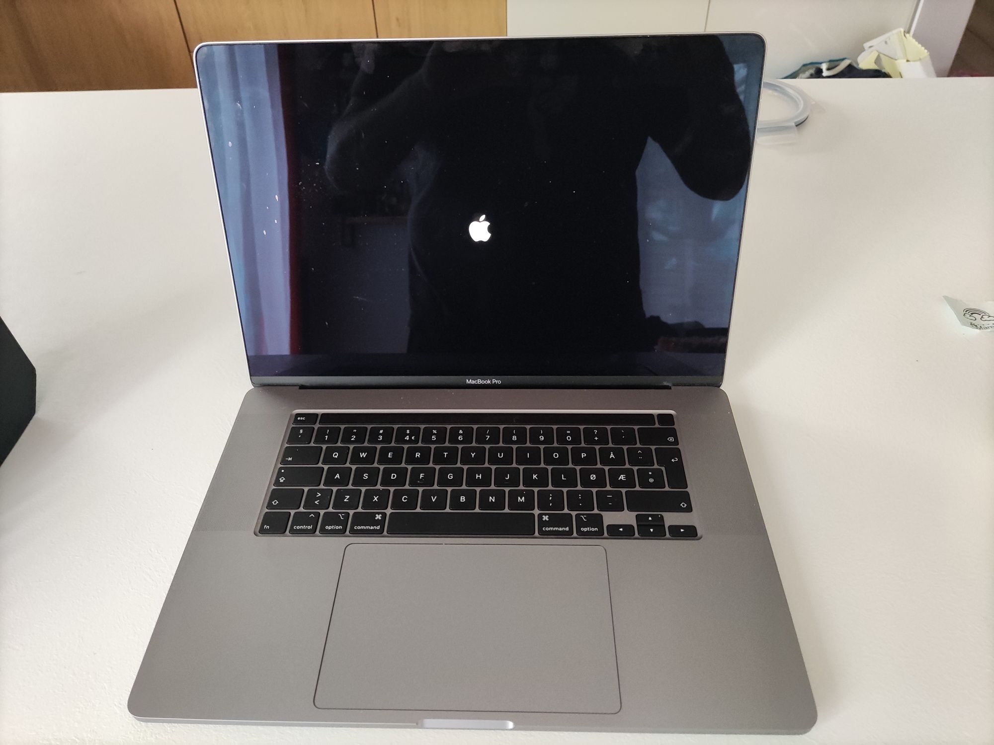 MacBook Pro 16" a2141