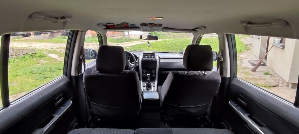 Suzuki Grand Vitara 2.0 LPG, lift, hak, 4x4, LED, dwa komplety opon