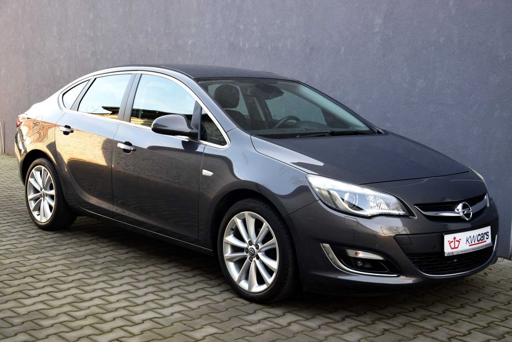 OPEL ASTRA COSMO XENON LED 1.4T 140KM 113tys.km. Gwarancja 1 rok