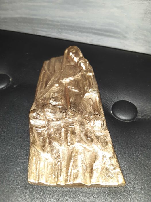 Stara plakietka-płaskorzeźba-obraz- Maryja z dziećmi z brązu, mosiądzu