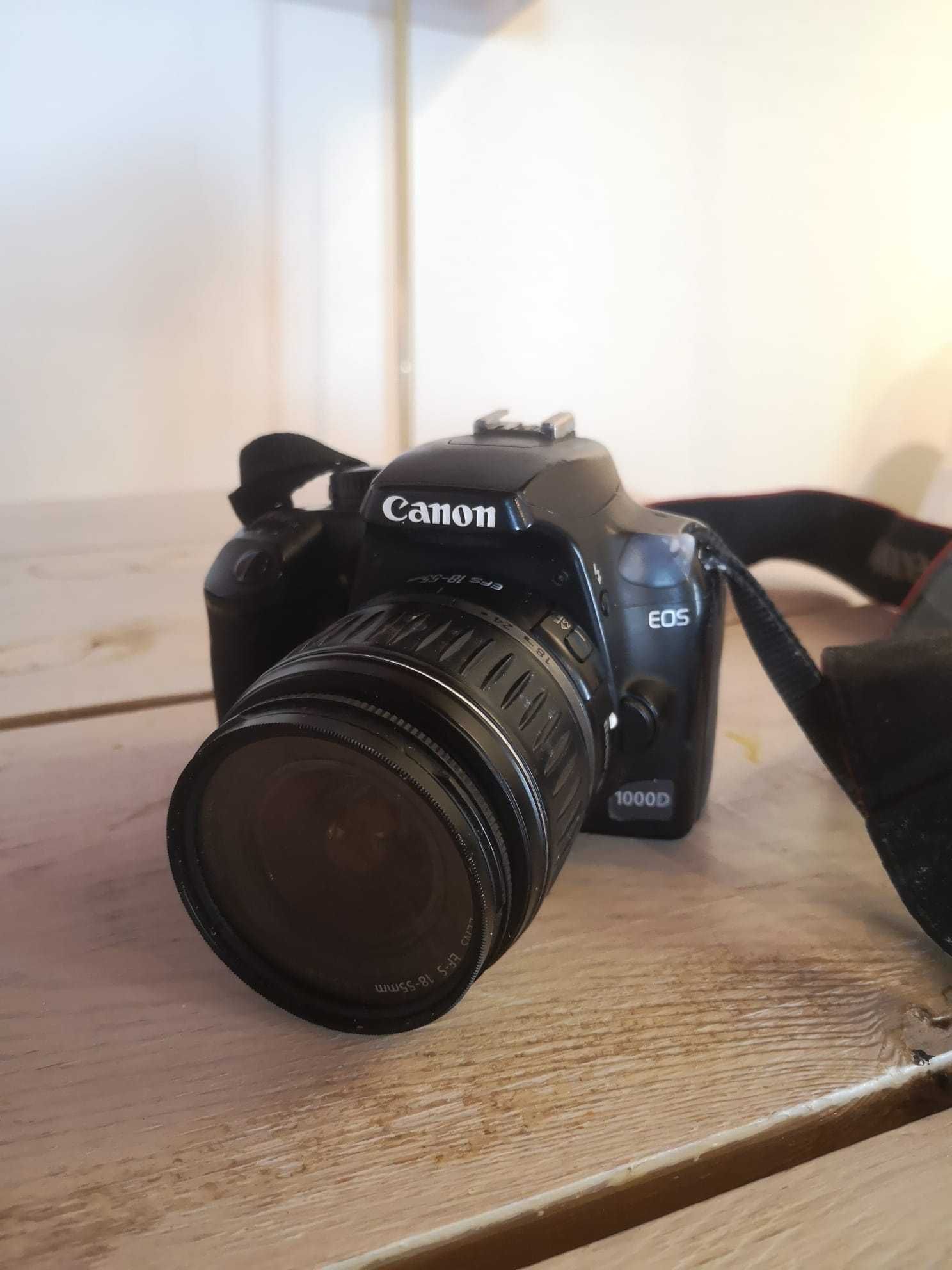 Canon EOS 1000D + Objectiva 18-55mm