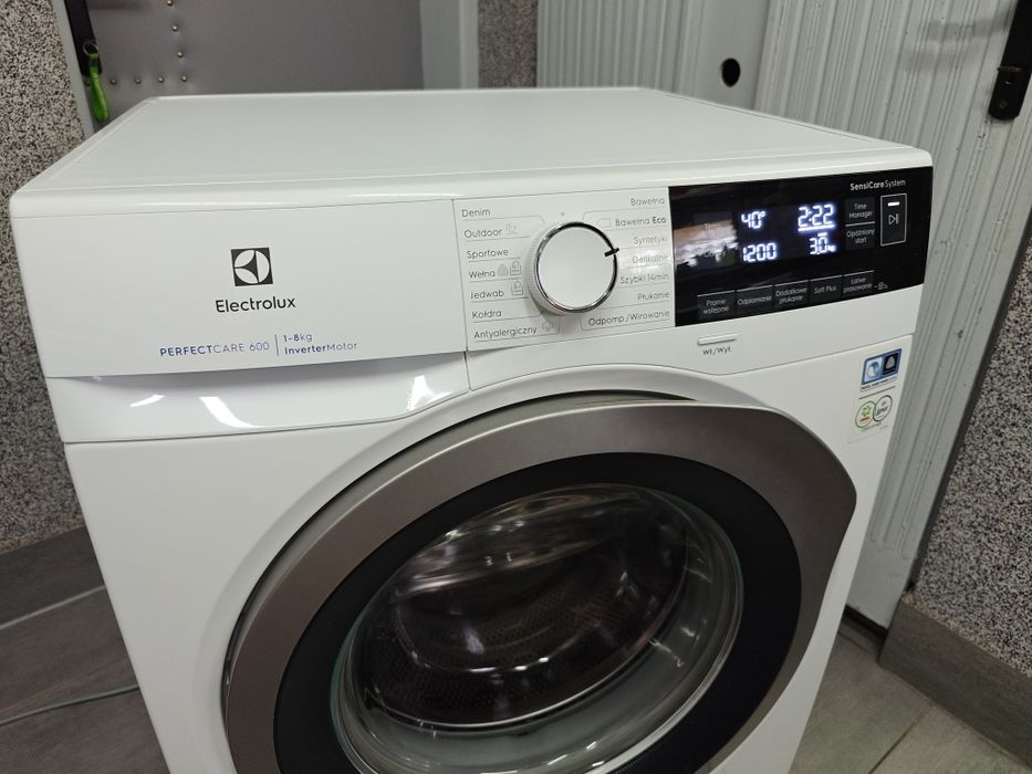 Pralka Electrolux 8kg wysoki model jak nowa