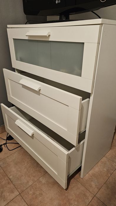 Movel ikea com 3 gavetas