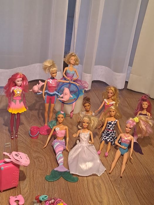 Zestaw lalek Barbie plus akcesoria
