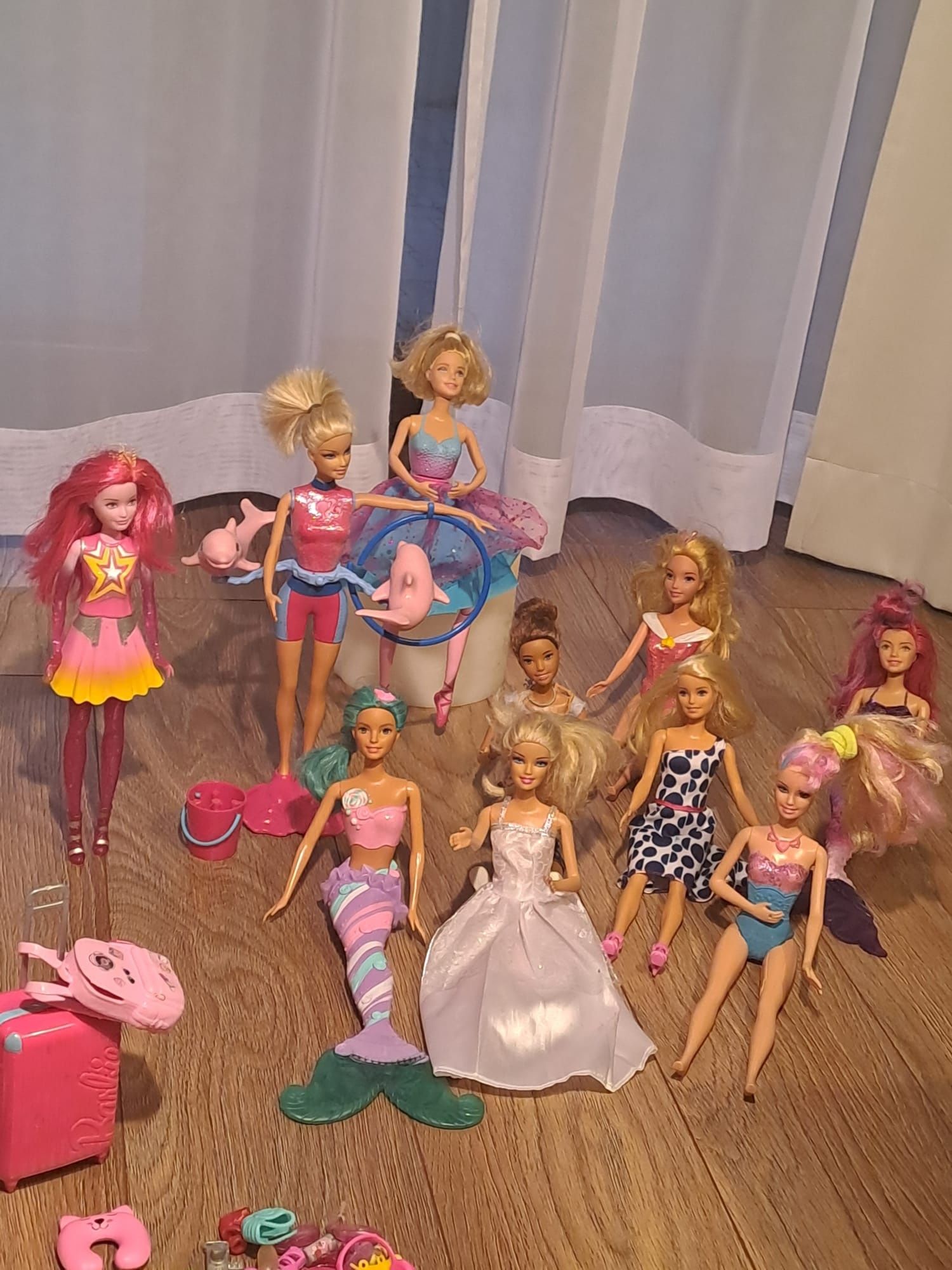 Zestaw lalek Barbie plus akcesoria