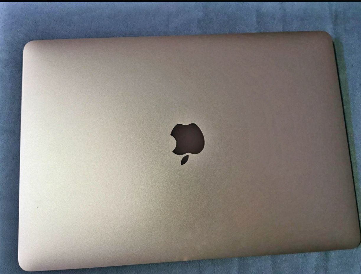 Nowy laptop Apple MacBook Air 13,3"/M1/8GB/256GB/macOS (MGND3ZEA) GOLD
