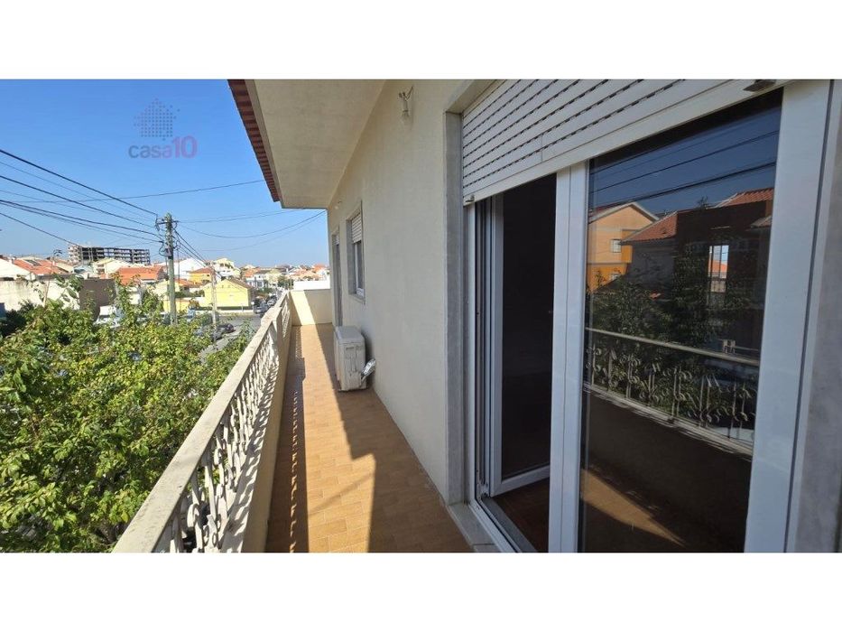 Andar de moradia para arrendar em São João da Talha, Loures