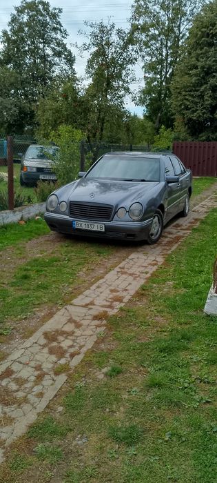 продам мерседес 210