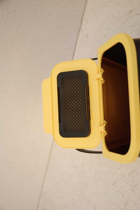 Kosz do segregacji żółty