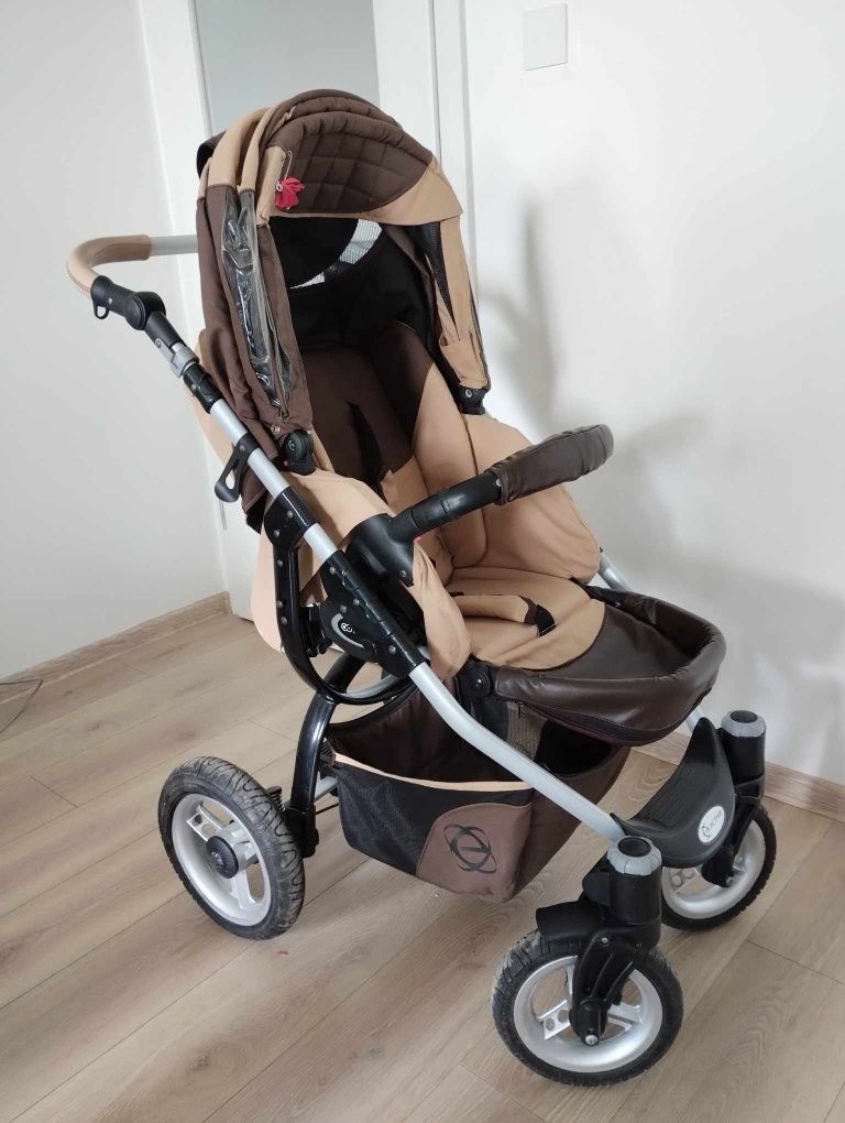 Wózek Babyactive wraz z nosidłem.