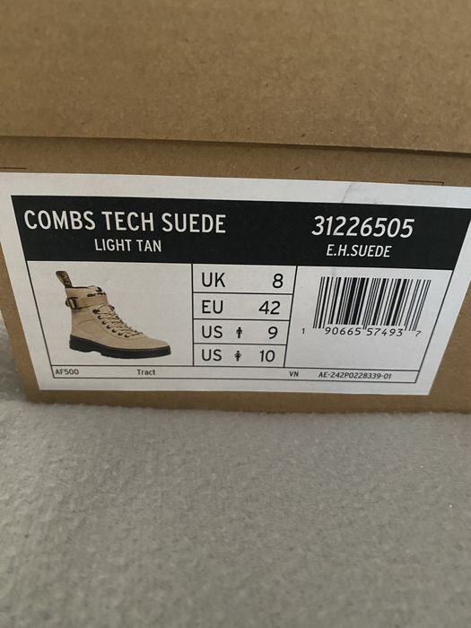 Dr. Martens Combs Tech Suede 42-27-27.5 max