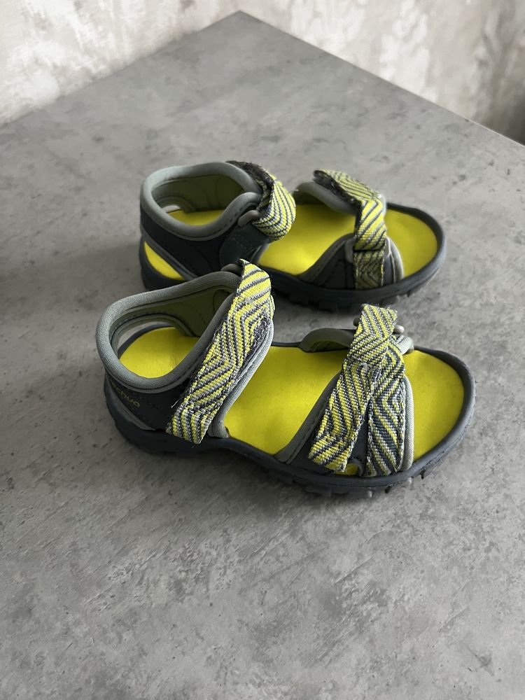 Детские сандалики, босоножки 25 размер