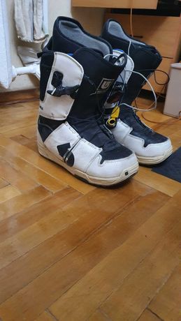 Сноубордические ботинки Burton Moto