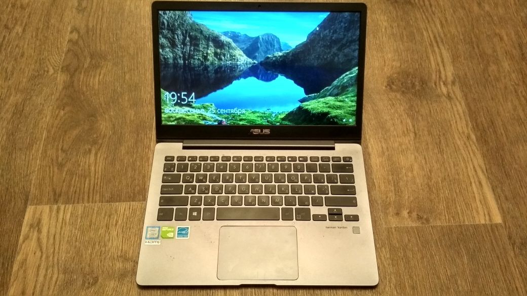 Ноутбук asus  zenbook