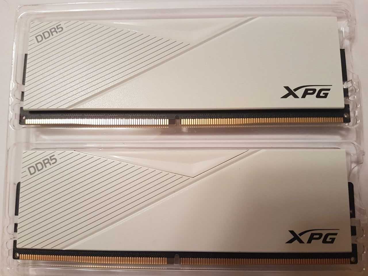 Пам'ять ADATA DDR5 32GB (2x16GB) 6000MHz CL40 XPG Lancer White
