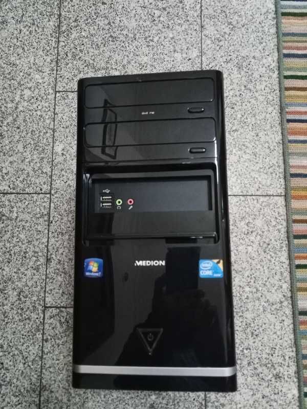 Desktop Core I5 RAM 8GB Disco SSD 240GB Windows11 e Office 2016