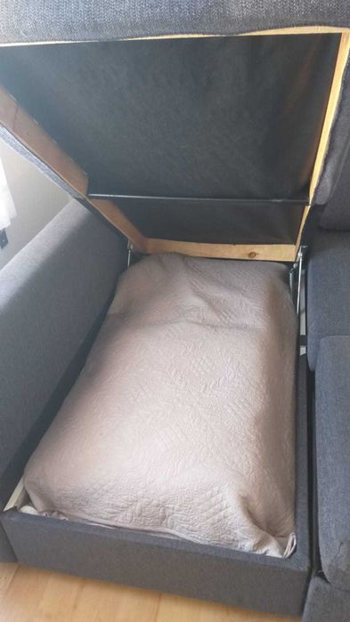 Sofá-cama  com chaise longue e sobrecolchão