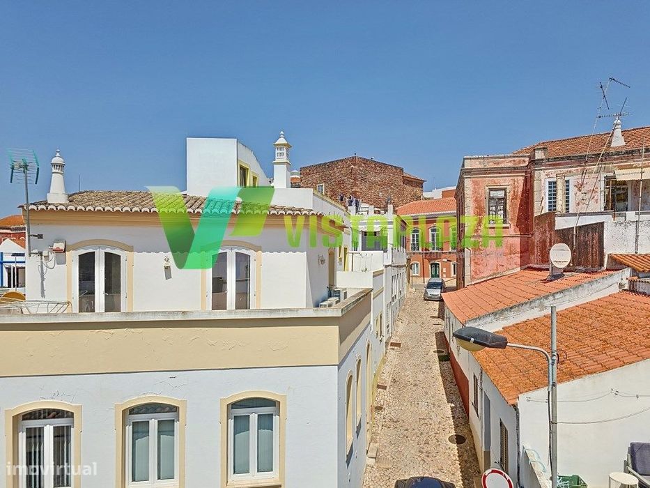 Moradia Reabilitada com Terraço no Centro de Silves