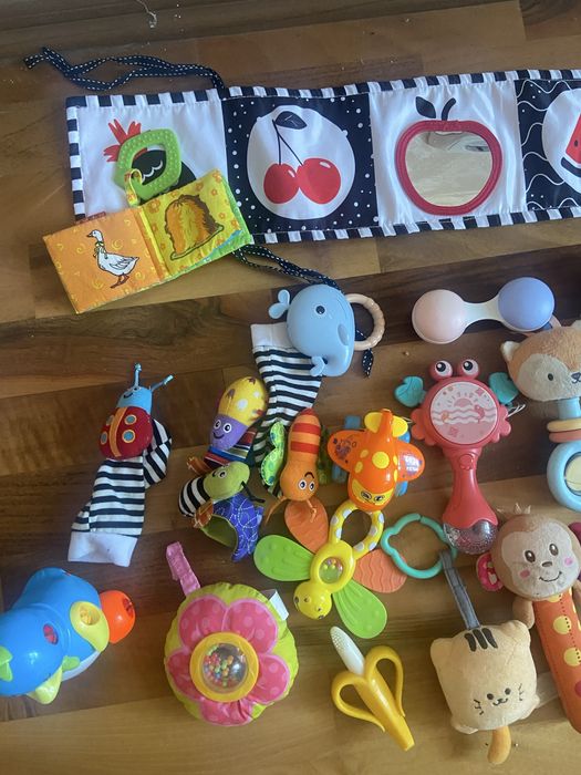 Лот іграшок (від 0 місяців)