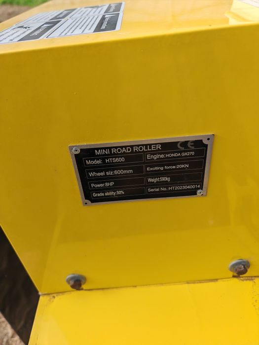 Mini rolo compatador 600 kg