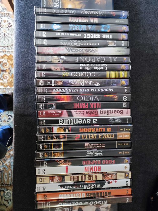 Coleção de 85 DVD's originais selados.
